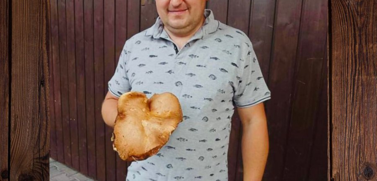 Pan Łukasz z prawdziwkiem znalezionym w myślachowickich lasach