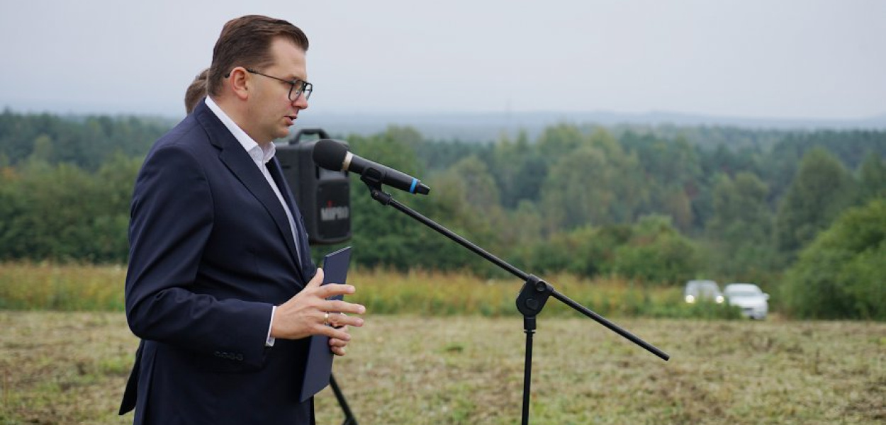 Wojewoda Łukasz Kmita przyznał na FB, że orzeczenie Sądu Apelacyjnego w Krakowie nie jest w pełni satysfakcjonujące
