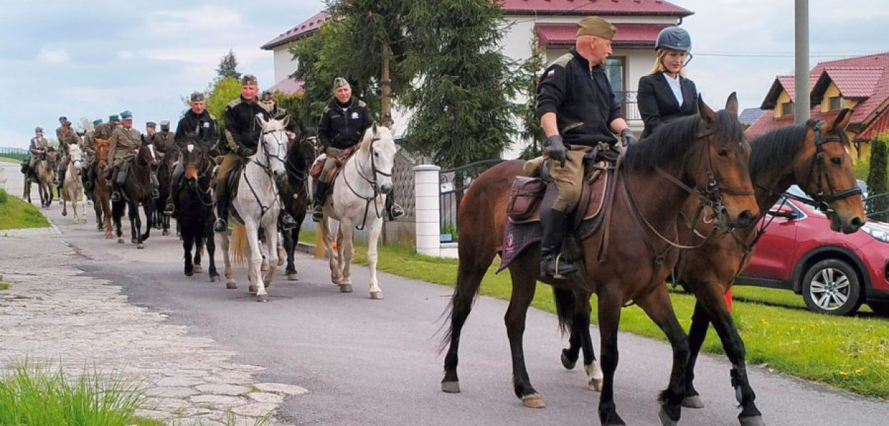 Podczas ubiegłorocznego rajdu, fot. Fb Towarzystwa Krzewienia Tradycji Kawalerii Polskiej Im. Rotmistrza Witolda Pileckiego w Chrzanowie