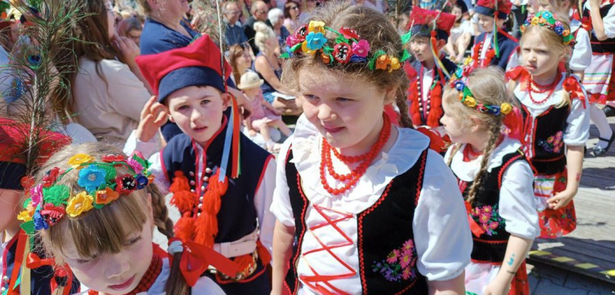 Przedszkolaki zatańczyły dla gości krakowiaka