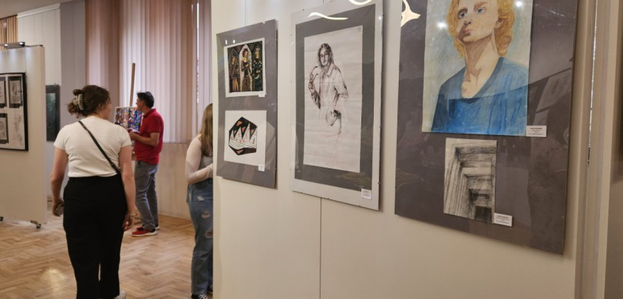 Prace konkursowe &quot;Biennale Art-Talent 2024&quot; w Galerii LCK 