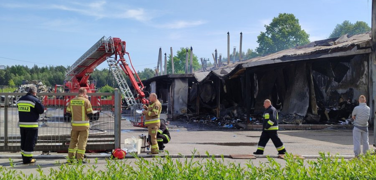 Tuż po pożarze piekarni Pawlak w Myślachowicach