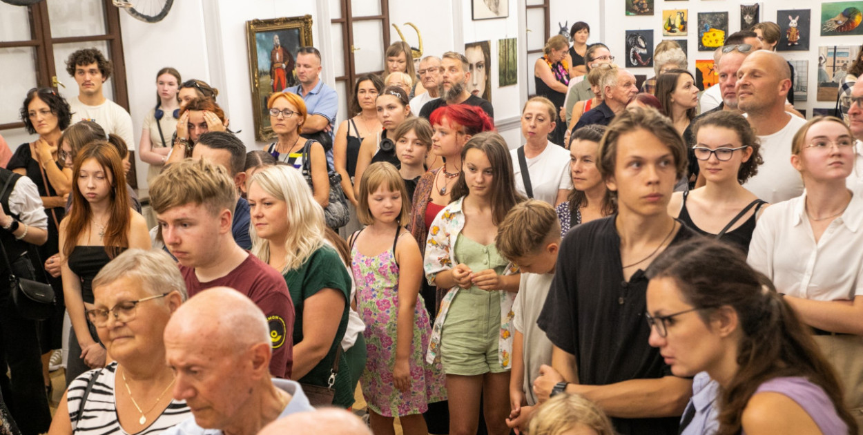 Podczas wernisażu wystawy w Galerii Vauxhall. FOT. Marian Lewicki