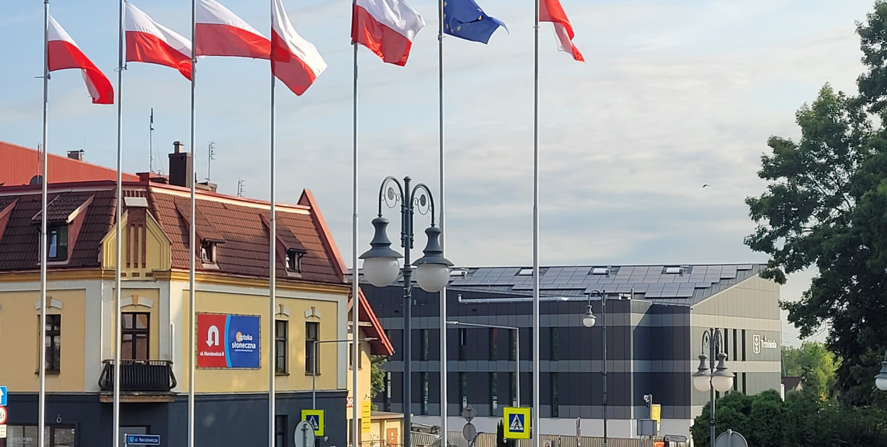 Trzebinia. Widok na nową siedzibę biblioteki (Manufakturę)