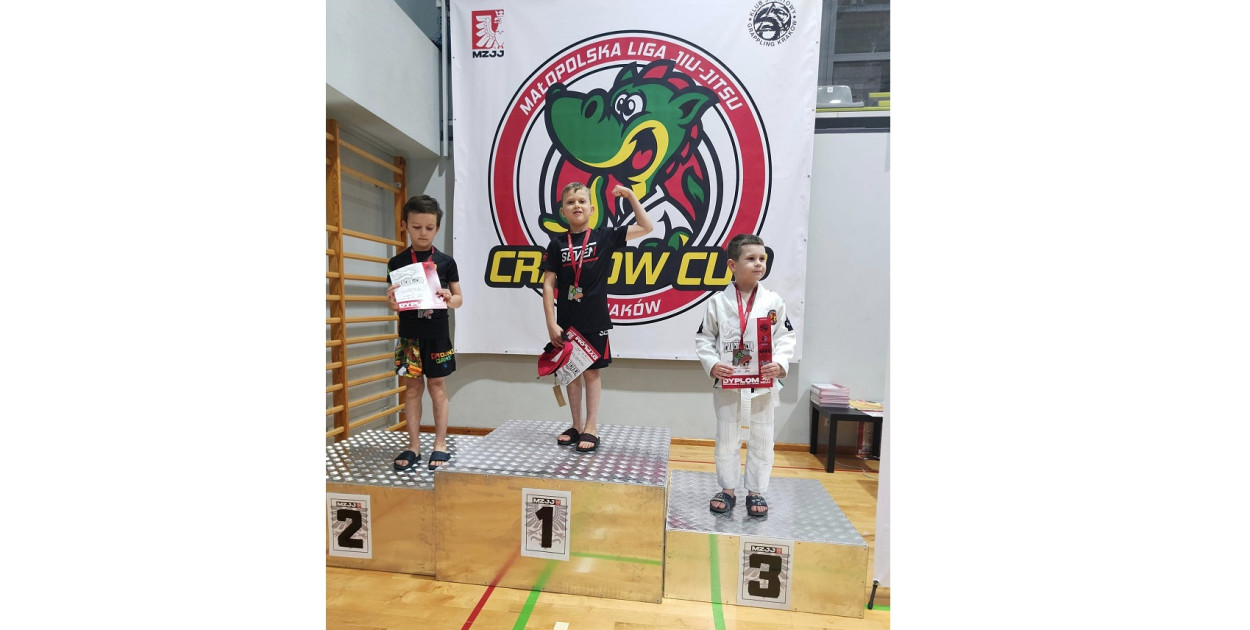 Igor Gładysz na trzecim stopniu podium. FOT. Archiwum fotograficzne Victoria Ju-Jitsu Chrzanów 