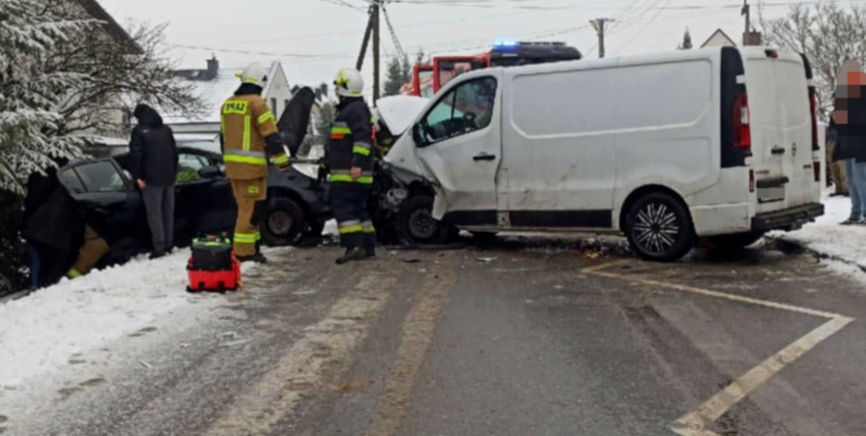 W Ostrężnicy doszło do zderzenia dwóch samochodów. FOT. OSP Ostrężnica