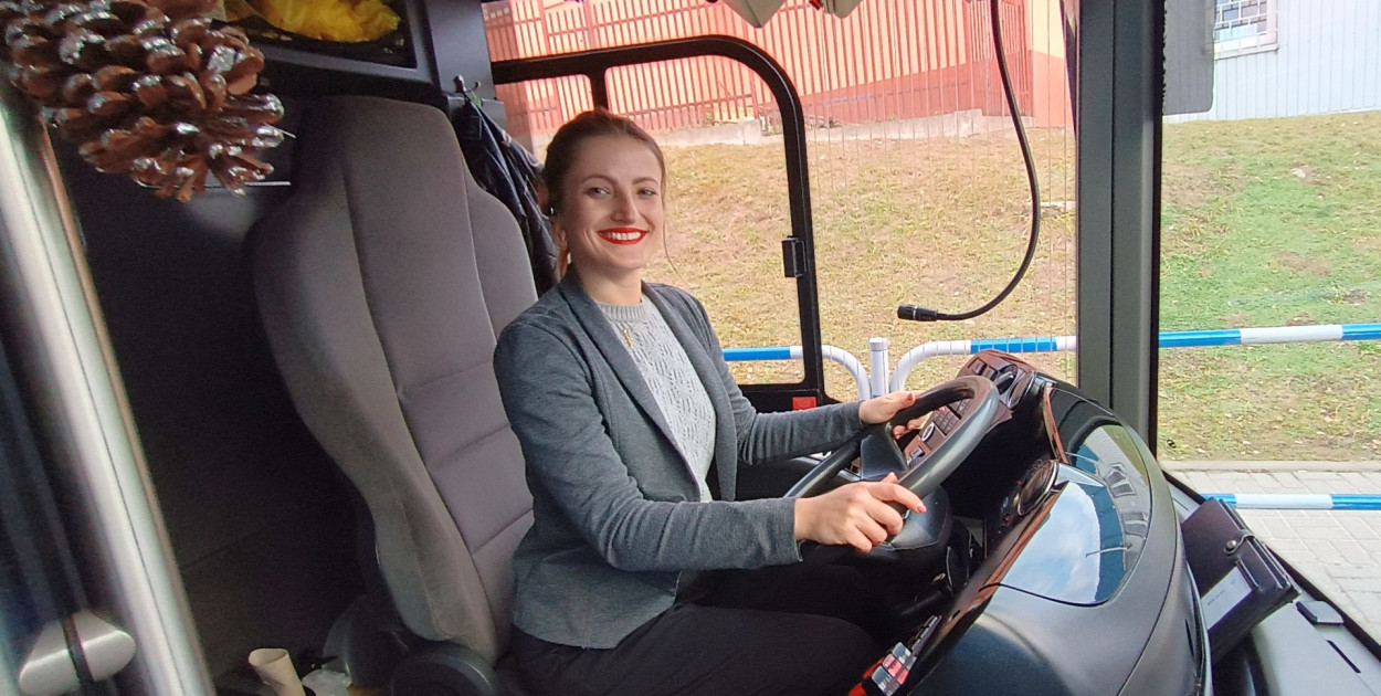 Estera Czajkowska pracuje w Boże Narodzenie za kółkiem autobusu linii 9