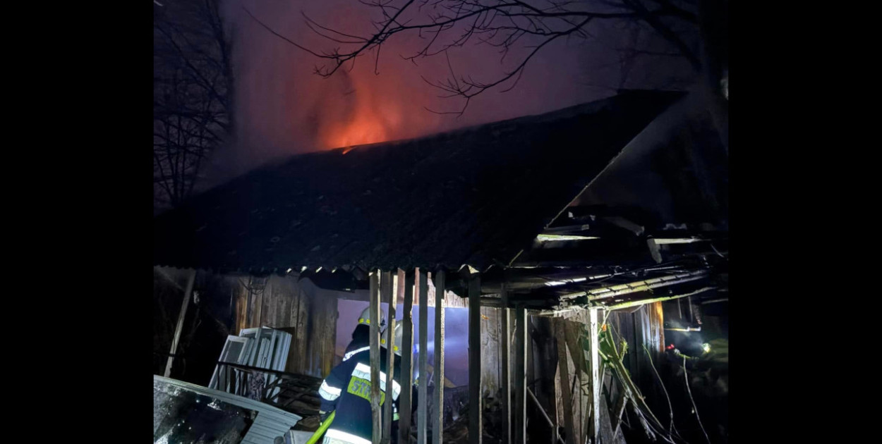 W Filipowicach spalił się budynek gospodarczy. FOT. OSP Krzeszowice