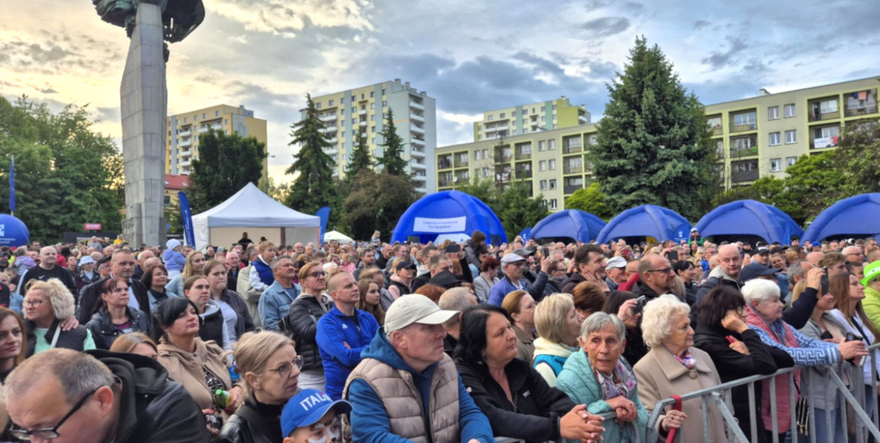 Publiczność na koncercie Krzysztofa Cugowskiego w Chrzanowie