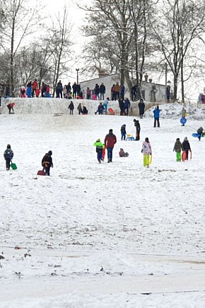 Na sankach w Kościelcu w Chrzanowie-5382