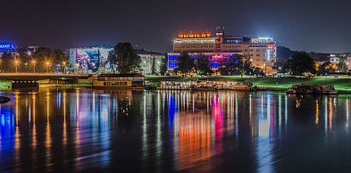 Miasta nocą w obiektywie Artura Sarny (ZDJĘCIA)