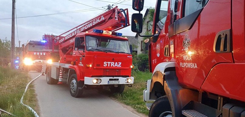 Dziewięć zastępów strażackich gasiło pożar w Filipowicach