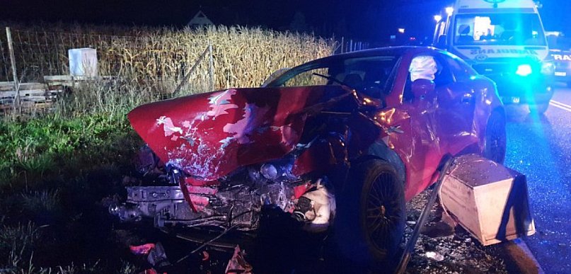 Trzy osoby ranne w wypadku we wsi koło Krzeszowic. Lądował śmigłowiec