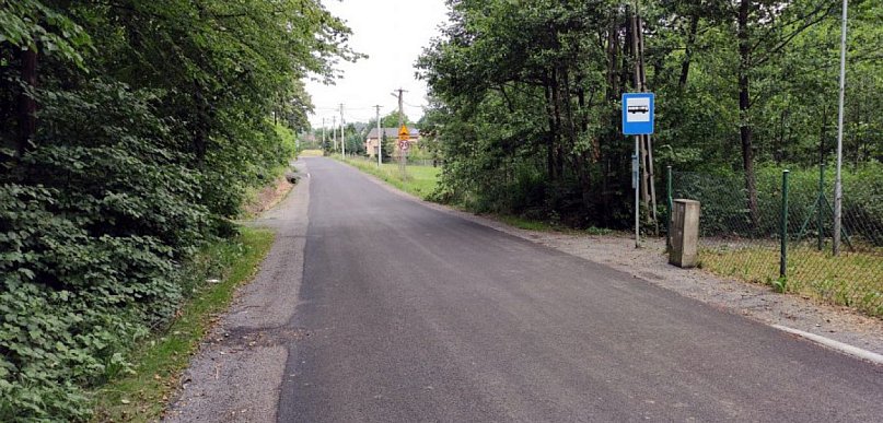 Koniec remontu drogi, autobusy znów zatrzymają się na tym przystanku