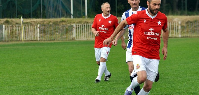 Piłkarska niedziela. Hat-trick Brożka, wygrana Świtu
