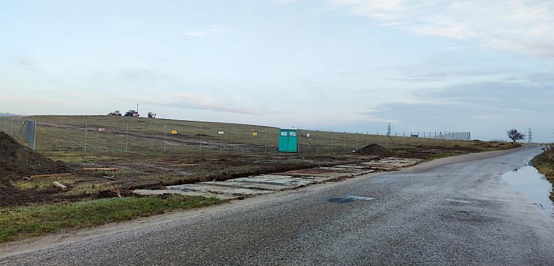 Rozpoczęła się budowa dużej elektrowni słonecznej w Luszowicach