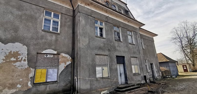  Budynki kolejowe do remontu. Ludzie mówią, że to obraz nędzy i rozpaczy…