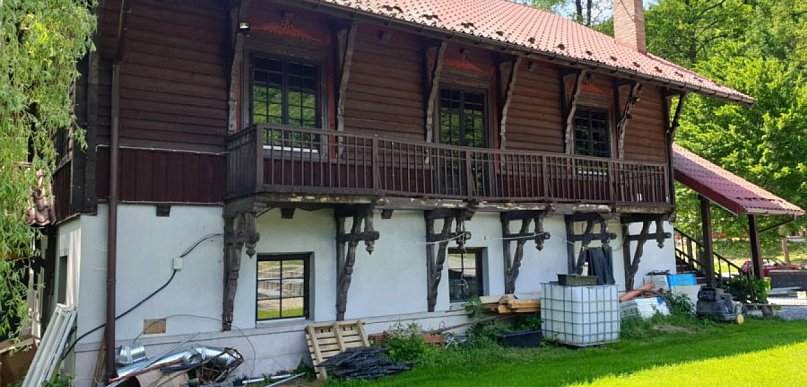 Rózin  - domki na wodzie, pstrągi i historia. Warto odwiedzić to miejsce