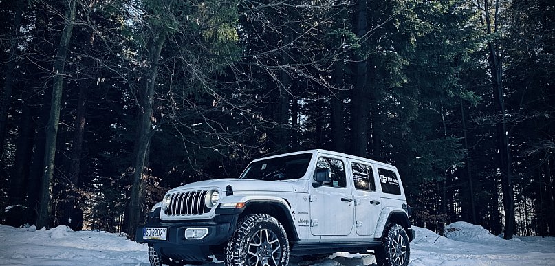 Auto zimą w pigułce. Jeep Wrangler 2.0 Sahara. 
