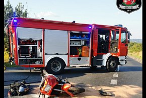 Wypadek w Grojcu. Motocyklista trafił do szpitala-51941