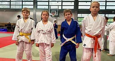 Judocy zdobyli kolejne medale. Tym razem w Wolbromiu.-53615