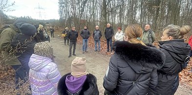 Mieszkańcy znów stanęli w obronie lasu. Znajdą kompromis z leśnikami?-54978