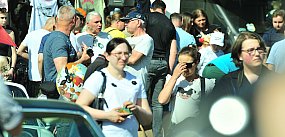 Tłumy ludzi i klasyki na PRL-owskiej majówce w Trzebini