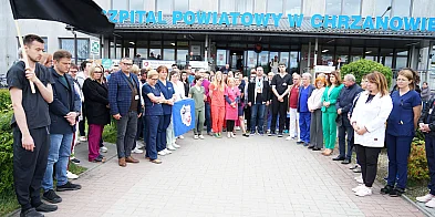 Minuta ciszy i protest pod szpitalem w Chrzanowie-59013