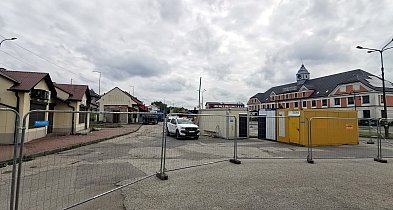 Teren ogrodzony. W Trzebini powstaje centrum przesiadkowe-59017