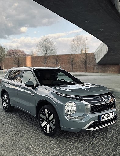 Mitsubishi Outlander PHEV 2025.Pionierski egzemplarz w Polsce przetestowany-59117