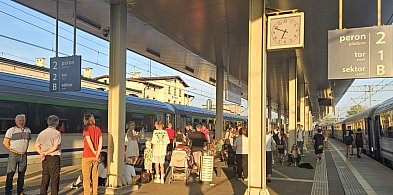 Maszynista na stacji w Trzebini przejechał na czerwonym świetle-59246