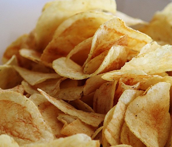 Chipsy Lay’s znikają z półek. W tej partii wykryto niebezpieczne substancje-60796