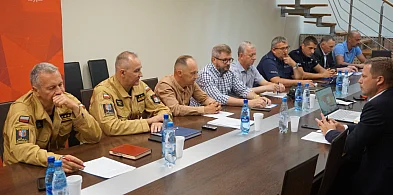 Służby ratownicze w gotowości. Alerty RCB  dla powiatu-60937