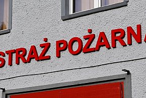 Kłęby dymu były widoczne z daleka. Auto spłonęło doszczętnie