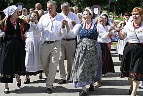 Jagodowa uczta i noc pełna atrakcji! Tak wygląda biesiada w Łanach (WIDEO,ZDJĘCIA)