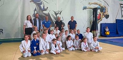 Tłumy, emocje i debiuty na macie! Tak bawili się młodzi judocy
