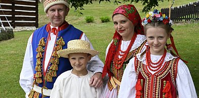 Kapryśna pogoda nie pokrzyżowała planów. Wygiełzów pełen dziecięcej radości (WIDEO