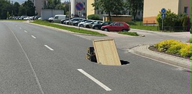 Libiąż. Głęboka wyrwa w drodze