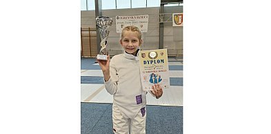 Niewiele zabrakło do podium! Młoda szermierka z Krzeszowic zachwyciła formą