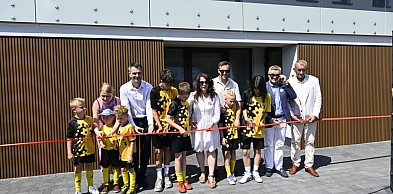 Na ten moment czekali latami! Nowy stadion w Alwerni oficjalnie otwarty (WIDEO,ZDJ