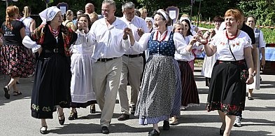 Jagodowa uczta i noc pełna atrakcji! Tak wygląda biesiada w Łanach (WIDEO,ZDJĘCIA)