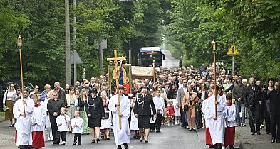 Procesja Bożego Ciała przeszła ulicami Sierszy (WIDEO,ZDJĘCIA)