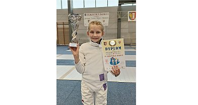 Niewiele zabrakło do podium! Młoda szermierka z Krzeszowic zachwyciła formą