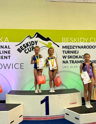 Dominacja UMKS PMOS Chrzanów! Podium należało do nich