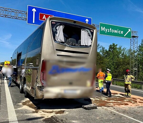 Zderzenie autokarów na A4. Wśród poszkodowanych uczniowie z Alwerni
