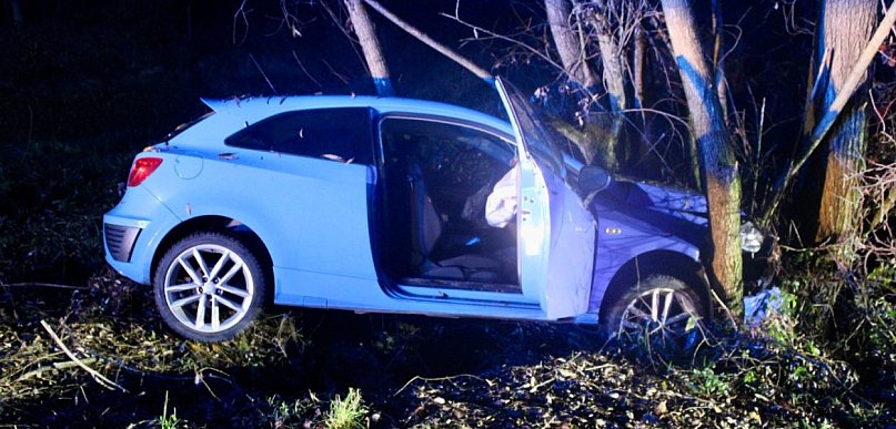 Pięć młodych osób w szpitalu po nocnym wypadku