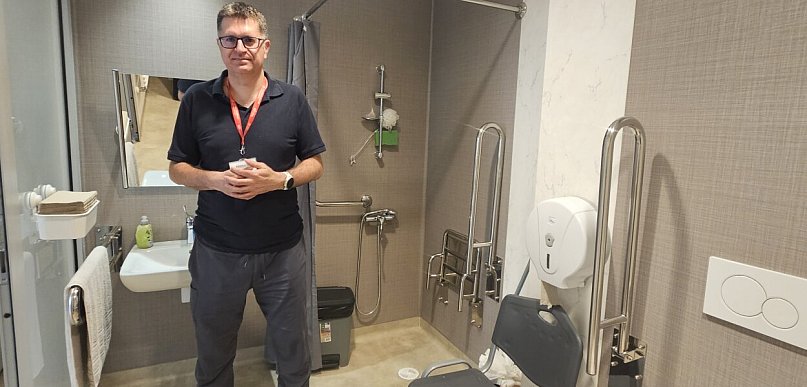 Seniorzy po upadkach. Krzątanie się po domu to za mało