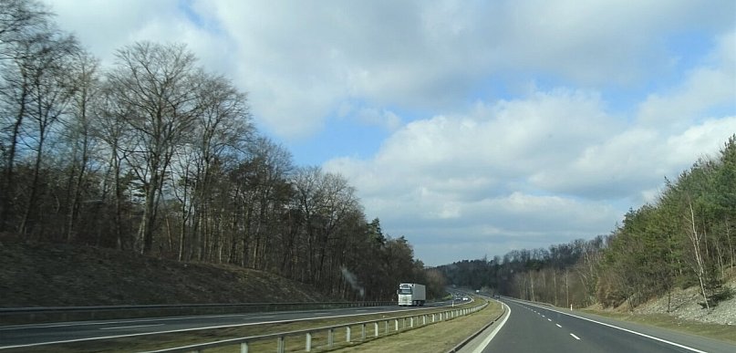13 firm chce projektować rozbudowę autostrady A4