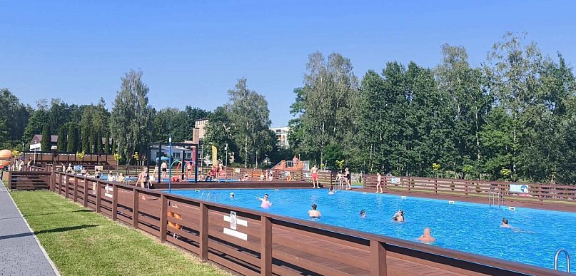 Lokalne kąpieliska już działają.  W sobotę otwarcie basenu w Libiążu
