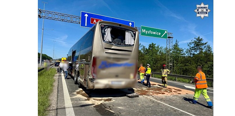 Zderzenie autokarów na A4. Wśród poszkodowanych uczniowie z Alwerni